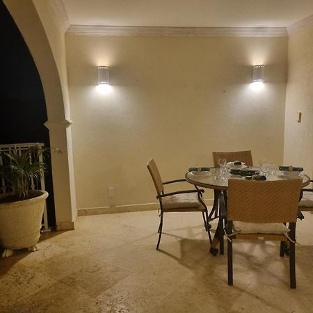 Royal Apartments 1 Bedroom Apartment Sea Views Saint James Bagian luar foto