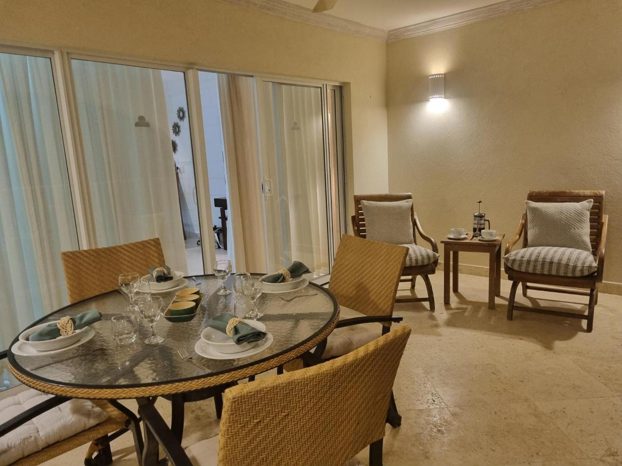 Royal Apartments 1 Bedroom Apartment Sea Views Saint James Bagian luar foto